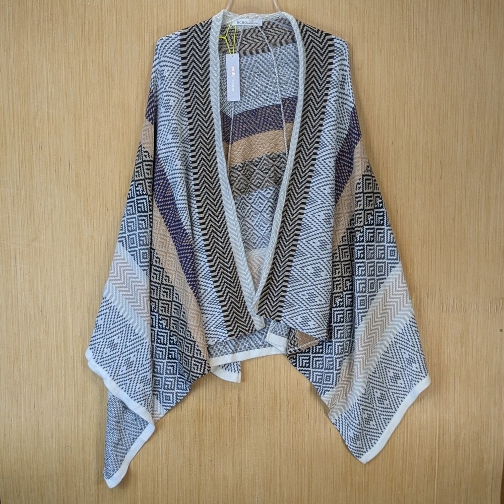 BCBGeneration Knitted Ballon Wrap Geometric Chevron Poncho Shawl One Size NWT